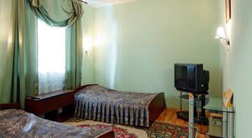 Стандартный трехместный номер в Гостинице  Алмаз